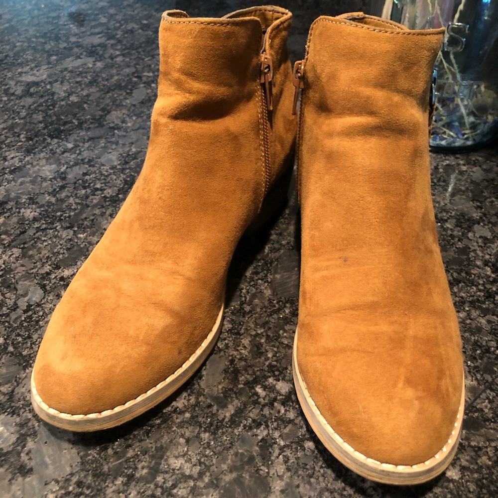 American Eagle Ankle Boots View 2